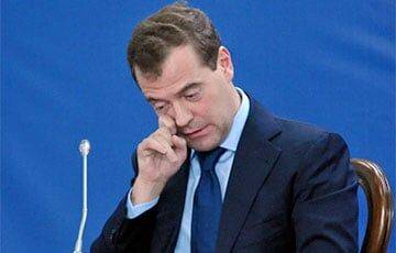Медведев обиделся на журналиста за вопрос, пойдет ли его сын в армию