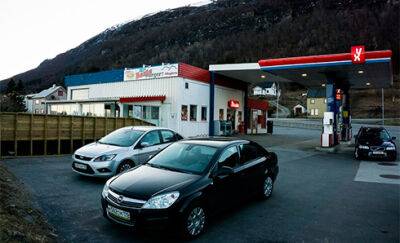 Норвегія скасовує податок на нафту