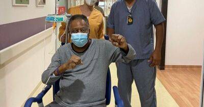 Проведет Рождество в больнице: состояние борющегося с раком кишечника Пеле ухудшилось
