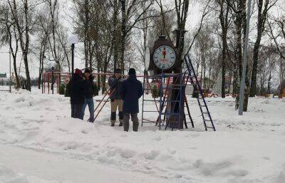 В Бежецке к Новому году появился новый арт-объект – городские часы - afanasy.biz - Благоустройство