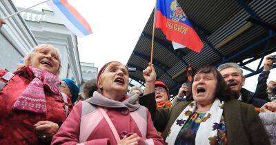 "Не доверяют Украине и Западу": эксперт рассказал, как убедить россиян выступить против Путина