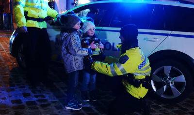 Пражская полиция поздравила горожан с наступающим рождеством: видео