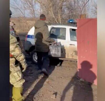 Поліцейські евакуювали двох мешканців одного зі звільнених сіл Луганщини