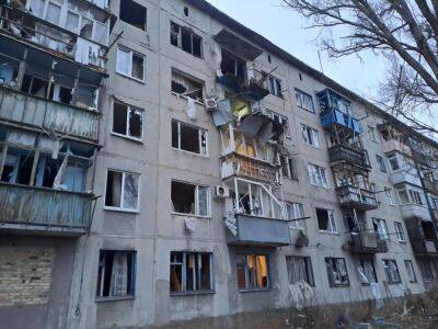 Россияне ночью и утром обстреливали города вдоль всей линии фронта в Донецкой области, ранены гражданские
