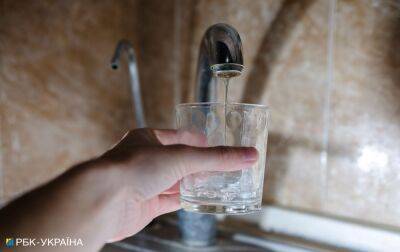 В Україні хочуть двічі підіймати тарифи на воду у 2023 році: яких областей це торкнеться