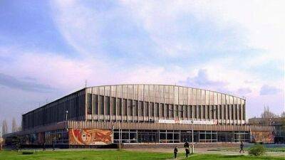 "Зажило" місто: як зараз виглядає Льодовий палац спорту в Сєвєродонецьку