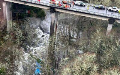 В Испании автобус упал в реку, погибли люди