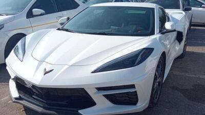 За машиной - в полицию: в Израиле на продажу выставлены "мафиозные" Maserati и Corvette
