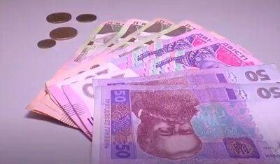 Финансовая помощь задним числом: тысячи украинцев получат деньги еще за лето
