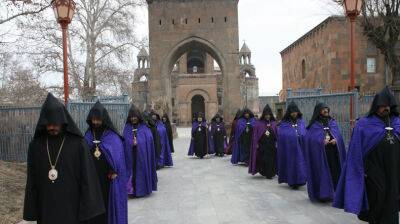 Группа парламентариев Литвы предложила признать традиционной армянскую апостольскую церковь