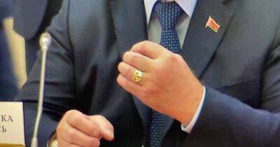 Властелин конца: 9 подарочных колец от Путина развеселили пользователей Сети (ФОТОЖАБЫ)