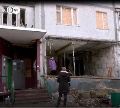 В Харькове отстраивают дом на Северной Салтовке, куда попали 20 ракет (Видео)