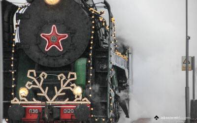 «Генерал» привез волшебника: Дед Мороз на волшебном поезде приехал в Тверь