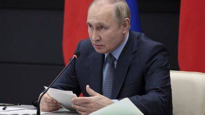Владимир Путин запретил продавать нефть по "потолочным" ценам