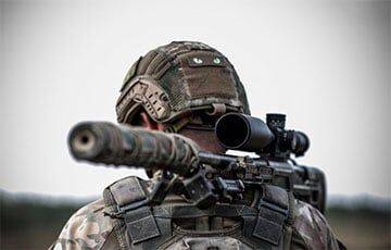 Видеофакт: Украинский снайпер уничтожает оккупанта выстрелом из винтовки Barrett MRAD