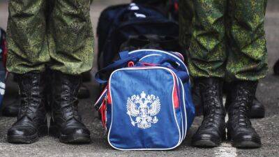 При 16 вузах в России будут созданы военные учебные центры