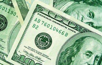 В Беларуси резко подорожал доллар