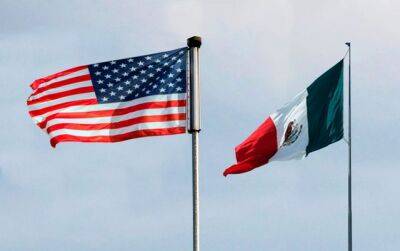 В Мексике у границы более 20 тысяч мигрантов ждут въезда в США