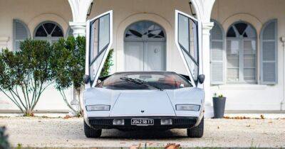 В гараже нашли заброшенным раритетный Lamborghini стоимостью свыше $1,2 миллиона (фото)