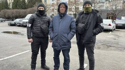 На Харьковщине задержали коллаборационистов: помогали перебрасывать военные эшелоны РФ в Украину