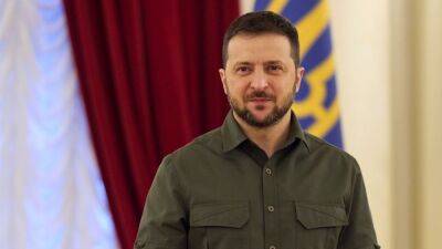 Зеленский выступил с посланием в Верховной раде Украины