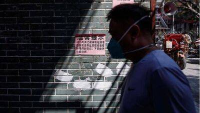 Китай снял коронавирусные ограничения для прибывающих из-за границы