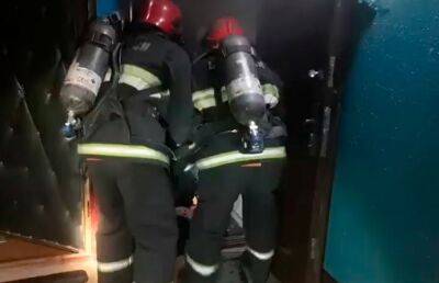 В Витебске на пожаре сотрудники МЧС спасли двух человек