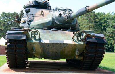 На Запорожское направление прибыли российские танки Т-80БВ