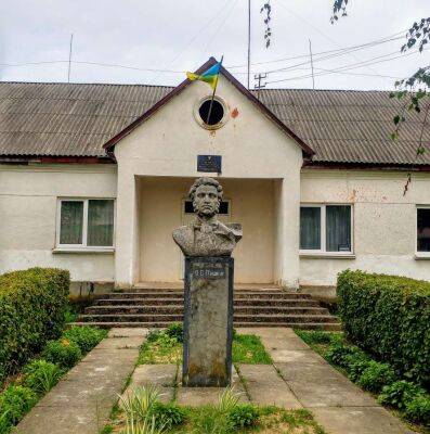 На Закарпатті відмовилися перейменовувати село, назване на честь російського поета