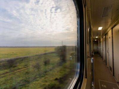 Частично обесточена ж\д сеть в шести областях, "Укрзалізниця" обновила список опаздывающих поездов