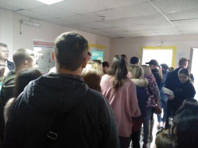 Скандал в Черновцах: врач обвинил заведующего поликлиники в избиении: "Принял женщину без наряда"