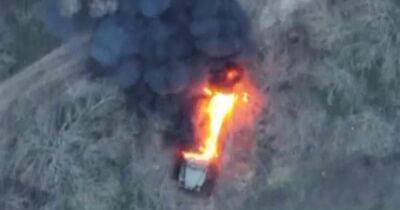 Украинский дрон-камикадзе ювелирно взорвал российский грузовик с боеприпасами (видео)