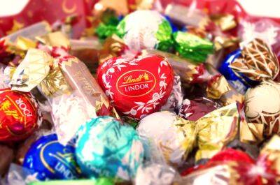 Шоколадные конфеты и еще два десятка продуктов подорожали в Тверской области перед Новым годом