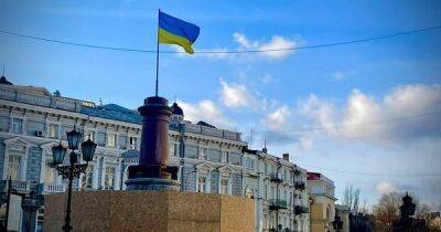 В Одессе завершили демонтаж памятника Екатерине II (фото)