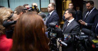 Президент Украины подписал закон "О медиа": что это изменит