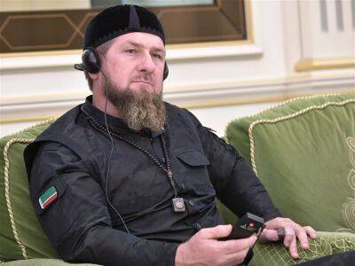 Кадырова на "прямой линии" засыпали вопросами бойцы батальона "Ахмат", которым не платят. Глава Чечни их проигнорировал