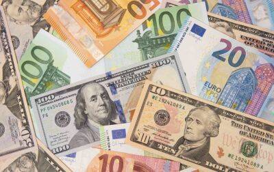 Скільки Україна повинна виплатити боргів: прогноз НБУ на наступний рік