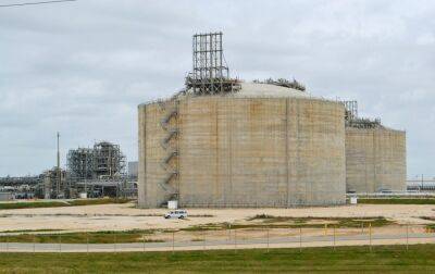 Європа отримає менше газу: запуск найбільшого експортного заводу у Техасі знову відкладено