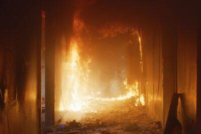 Мужчина погиб при пожаре в Петах-Тикве: осталось много загадок