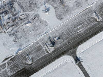 Появились спутниковые снимки с "Энгельса": явных повреждений нет, но активность упала - СМИ