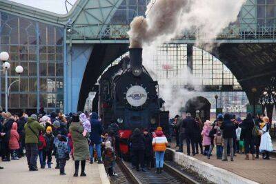 У Львові запустили казковий ретро-поїзд