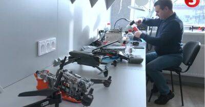"Реанимация для дронов": как волонтеры восстанавливают сбитые БПЛА для ВСУ (видео)