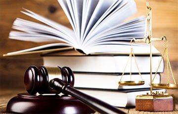 Минюст отобрал лицензии сразу у 10 адвокатов
