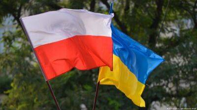 Польша продолжит помогать Украине в 2023 году – Моравецкий