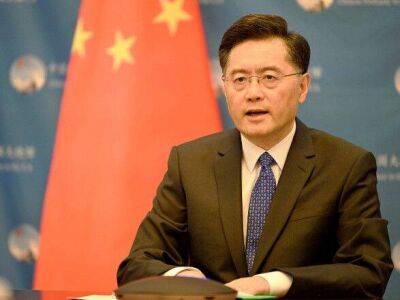 Новым главой МИД Китая стал экспосол КНР в США Цинь Ган