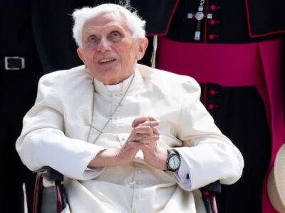 Умер папа Бенедикт XVI