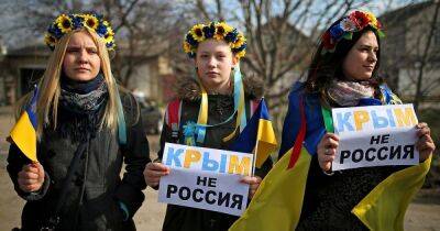 "Должны выехать": у Зеленского рассказали, кого будут выдворять из Крыма после освобождения