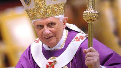 Бенедикт XVI (Xvi) - Ватикан сообщил о кончине папы римского на покое Бенедикта XVI - obzor.lt - Ватикан - Ватикан