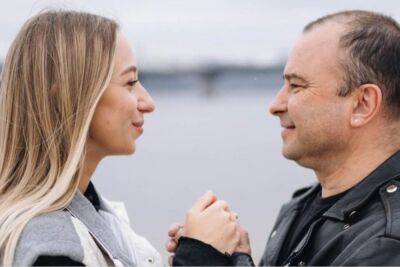 Молодая жена Виктора Павлика призналась, почему 2022 год был не таким плохим: "Благодарна за..."