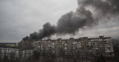 Российские оккупанты массово сносят многоэтажки в Мариуполе (фото)